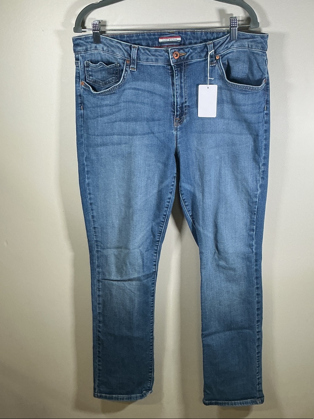 Tommy Hilfiger Women’s Straight Leg Jeans Size 16R Medium Wash Stretch Denim